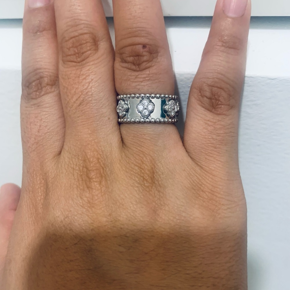 Clover Ring - image 4